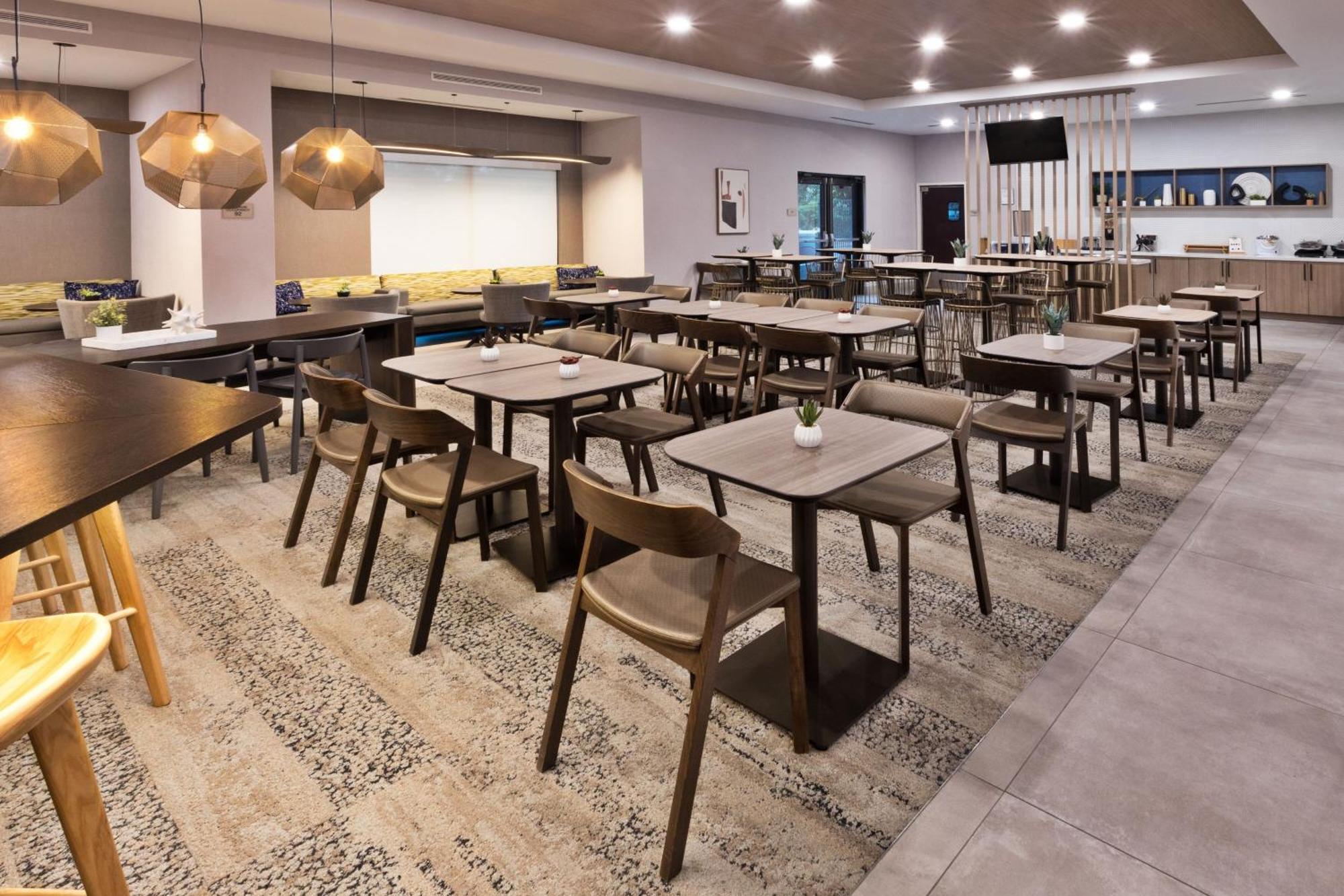Springhill Suites Birmingham Colonnade Zewnętrze zdjęcie