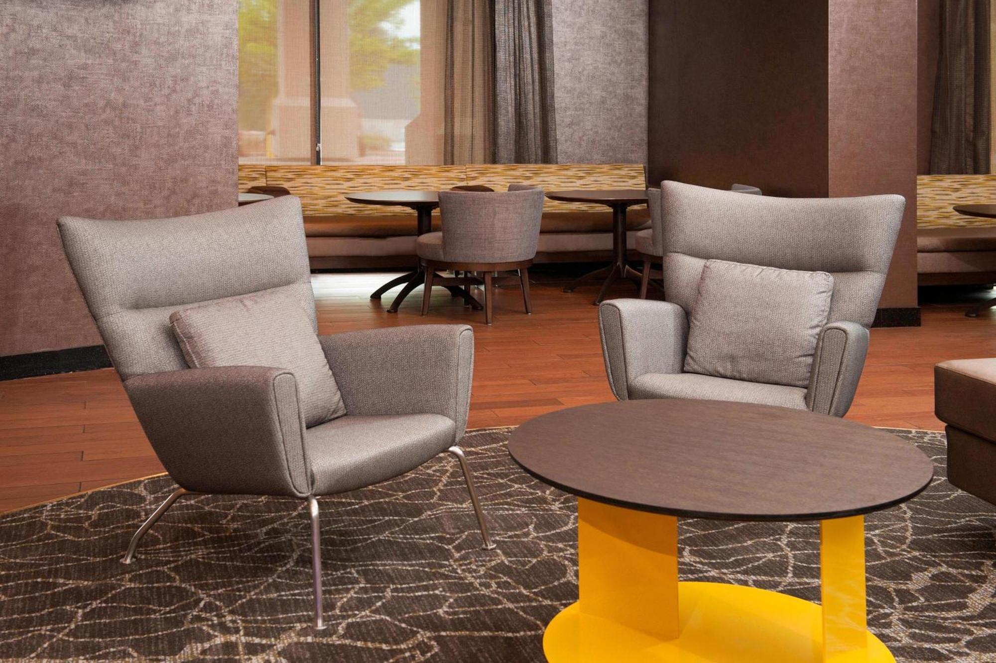 Springhill Suites Birmingham Colonnade Zewnętrze zdjęcie