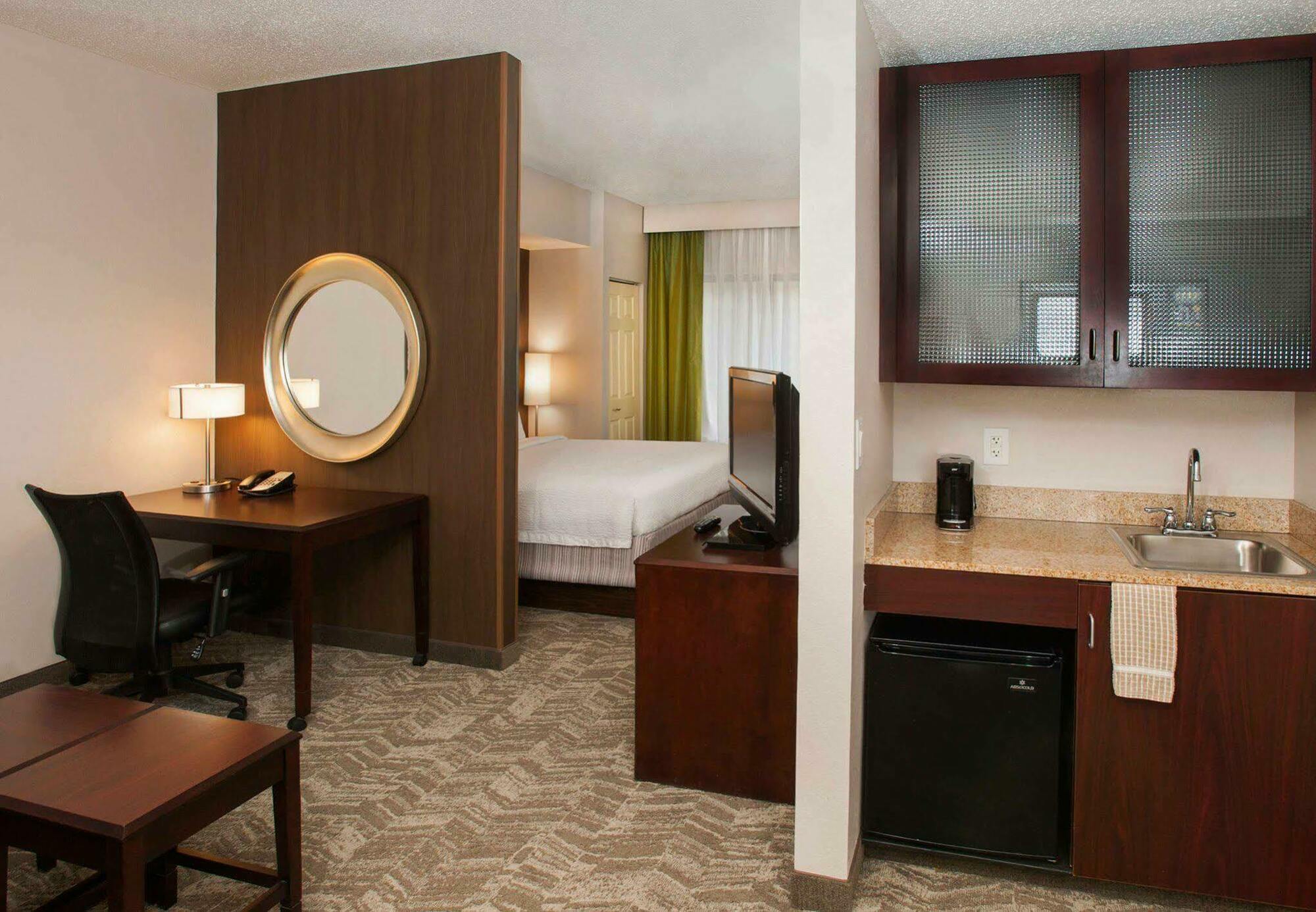 Springhill Suites Birmingham Colonnade Zewnętrze zdjęcie